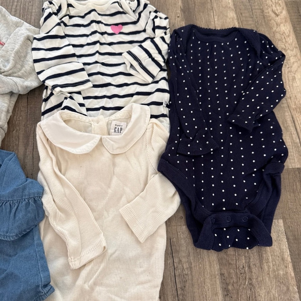 Baby Gap Long Sleeve Top Bundle - 5 items! 3-6 months - Picture 3 of 3